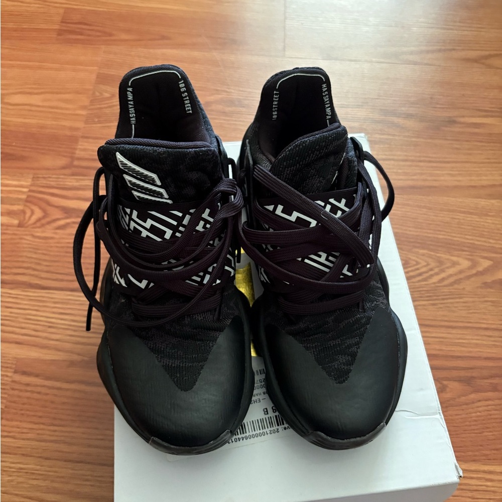 Adidas Black Sneakers Sleek Performance Mid-Top